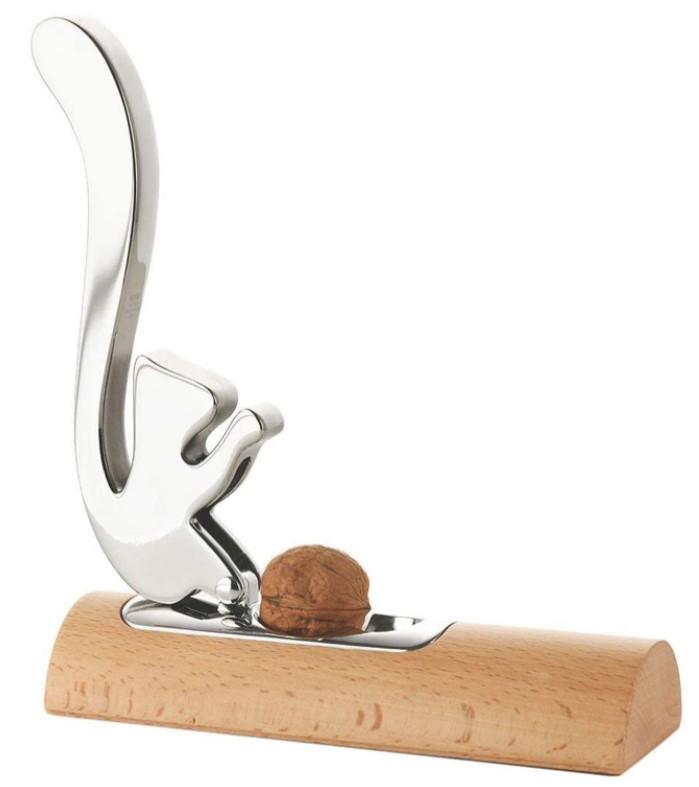 designový stolní louskáček na ořechy