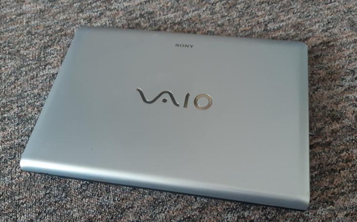 Как поменять петли на ноутбуке sony vaio 71211