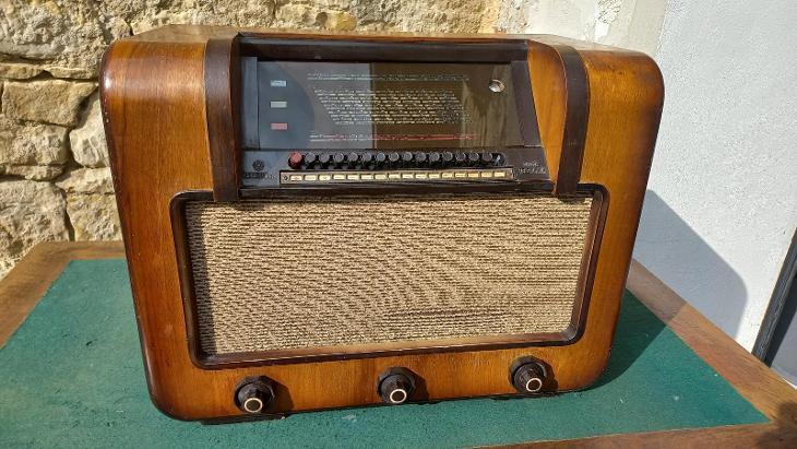 Starožitné rádio 