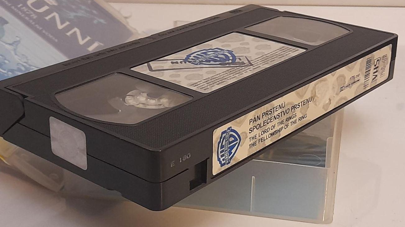 VHS videokazeta