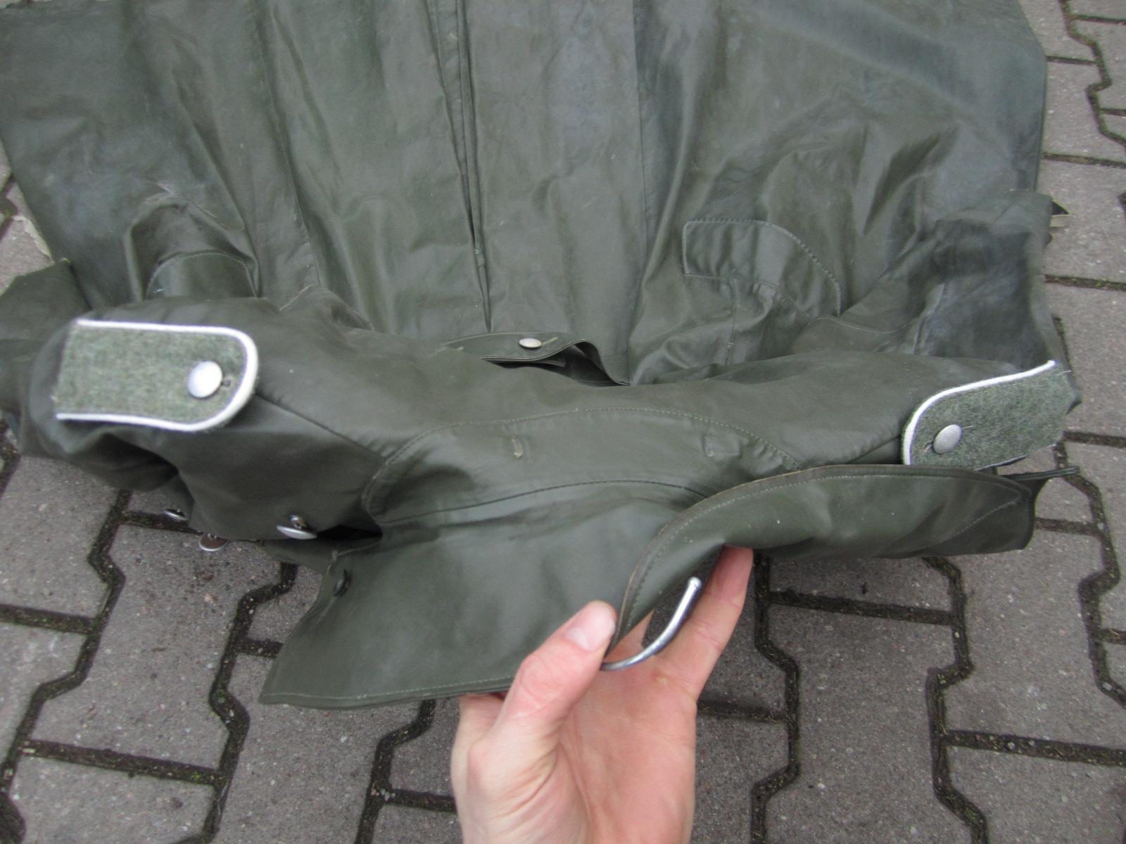 Identification Manteau de pluie WH 407b0ad5-5e40-46c2-9403-85adcf8bf829