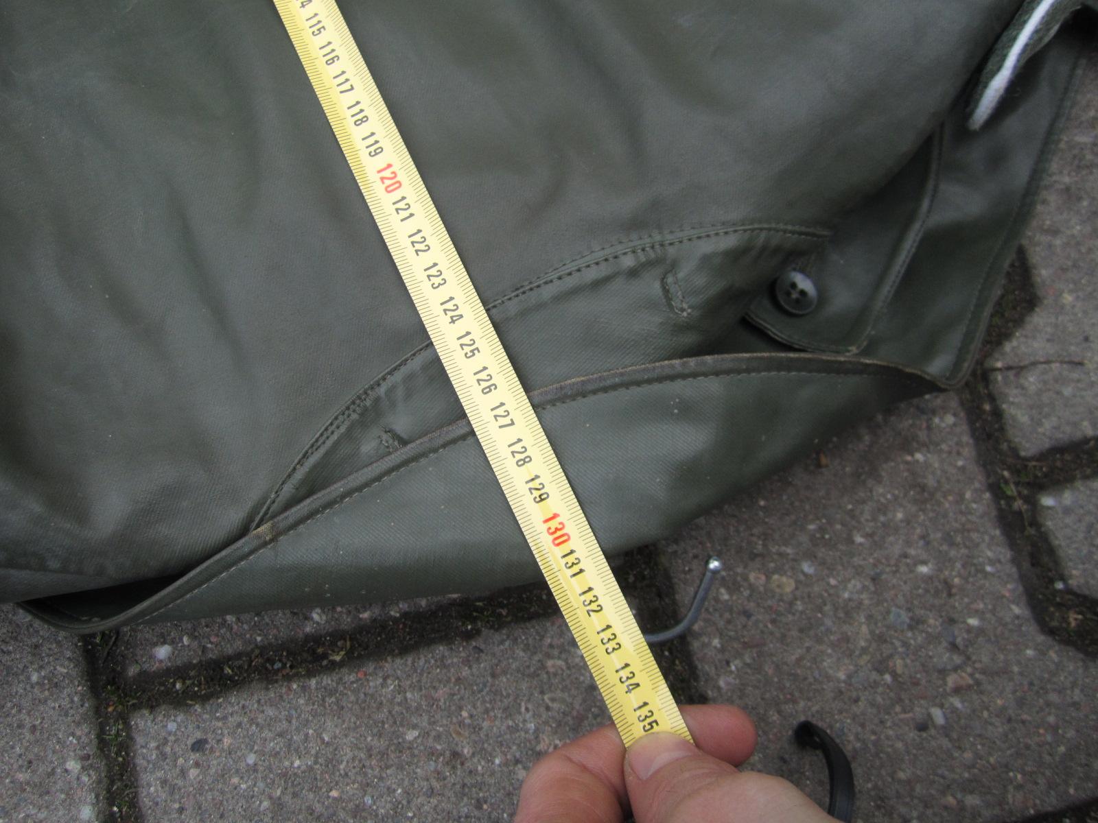 Identification Manteau de pluie WH Fee7cfc1-790a-4222-8533-35cca922dd05