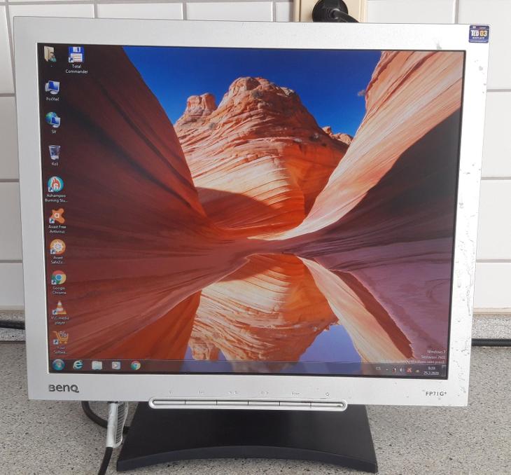 Не включается монитор benq fp71g